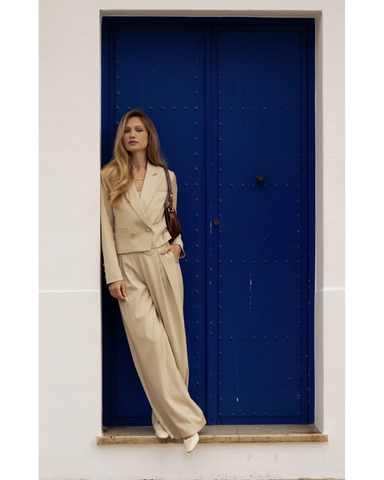Trodelni komplet – blazer, hlače in top – beige